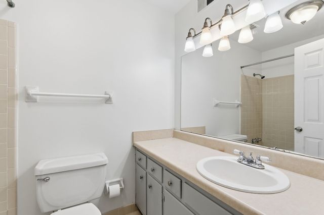 208 Westfield Dr, Nashville, TN 37221