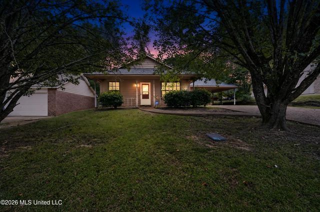 5638 Dogwood Trail, Jackson, MS 39212
