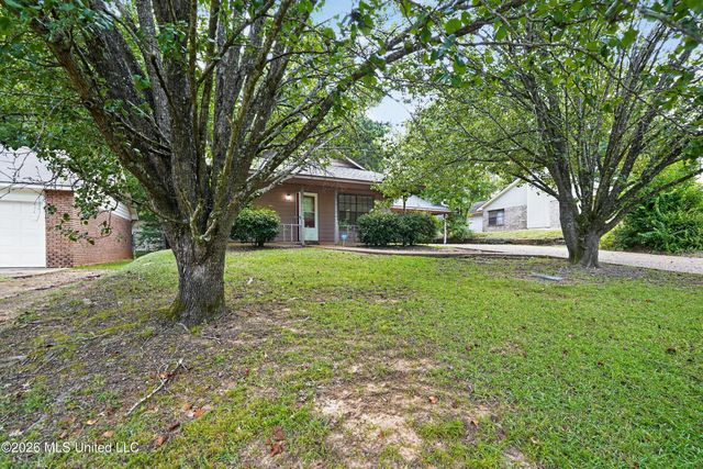 5638 Dogwood Trail, Jackson, MS 39212