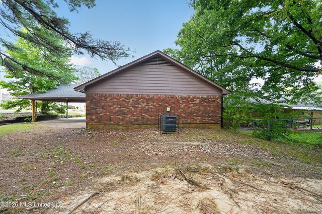 5638 Dogwood Trail, Jackson, MS 39212