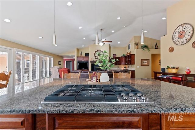 4609 N Mountain View Drive, Boise, ID 83704