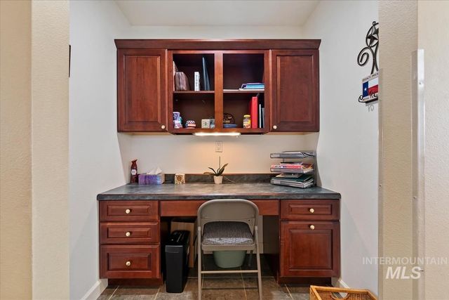 4609 N Mountain View Drive, Boise, ID 83704