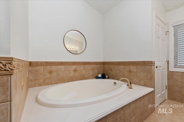 4609 N Mountain View Drive, Boise, ID 83704