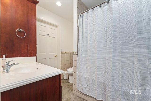 4609 N Mountain View Drive, Boise, ID 83704