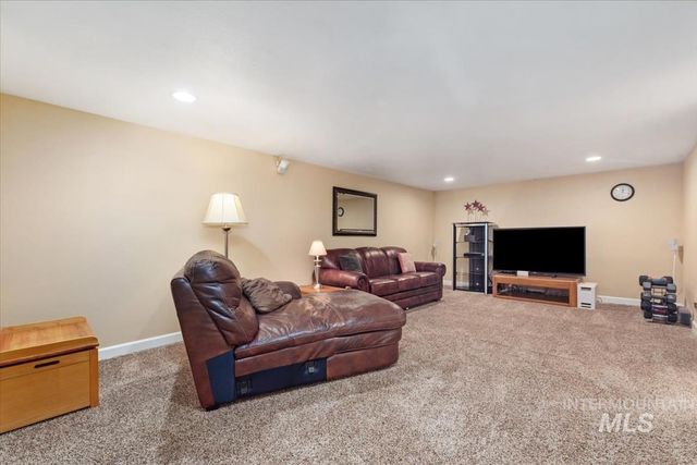 4609 N Mountain View Drive, Boise, ID 83704