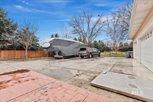 4609 N Mountain View Drive, Boise, ID 83704