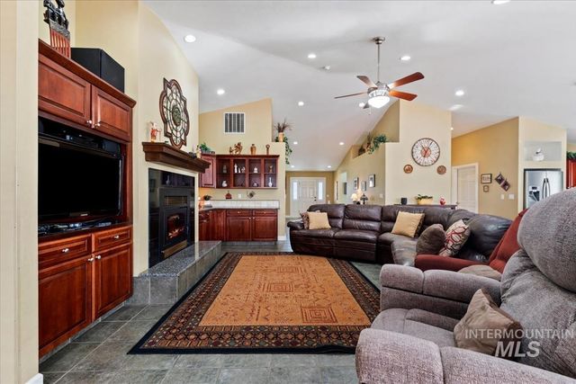 4609 N Mountain View Drive, Boise, ID 83704