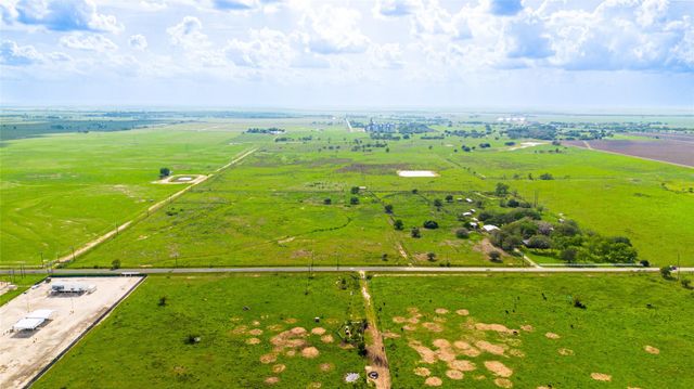 00 Cr 307, Louise, TX 77437