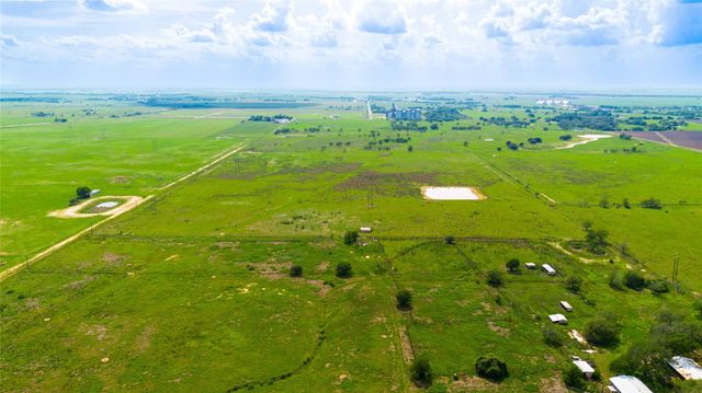 00 Cr 307, Louise, TX 77437