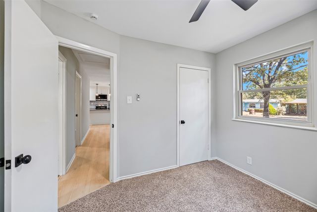 6416 Ava Court Drive, Fort Worth, TX 76112