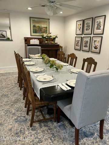 2100 Lafitte Street, Ocean Springs, MS 39564