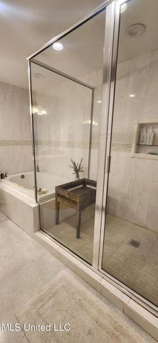 2100 Lafitte Street, Ocean Springs, MS 39564