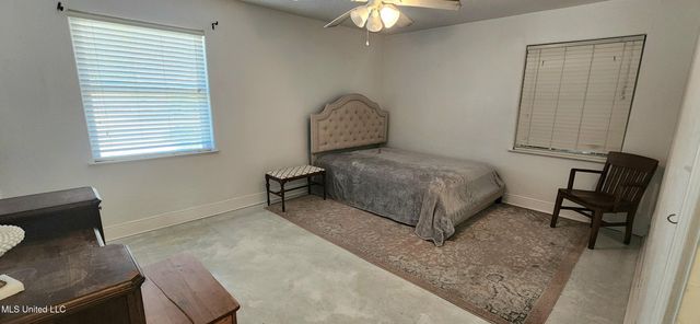 2100 Lafitte Street, Ocean Springs, MS 39564