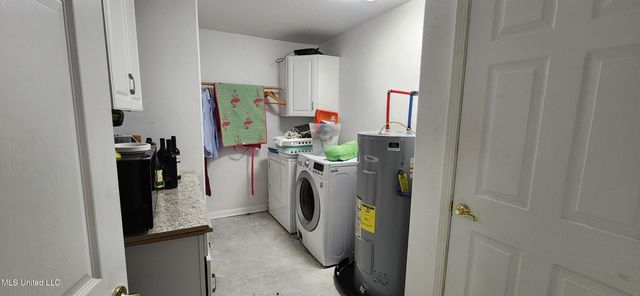 2100 Lafitte Street, Ocean Springs, MS 39564