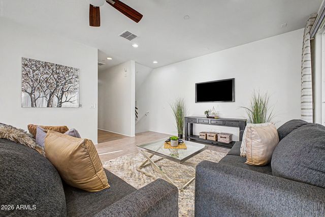 1250 N Abbey Lane Unit 209, Chandler, AZ 85225