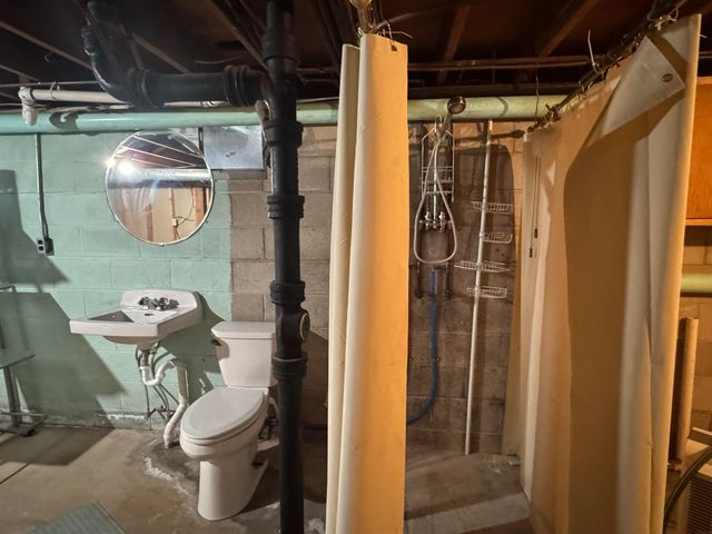 1908 Owen St., Charles City, IA 50616