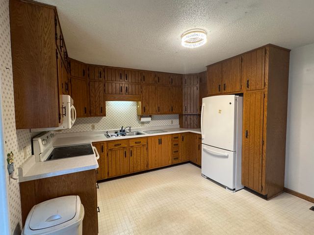 1908 Owen St., Charles City, IA 50616