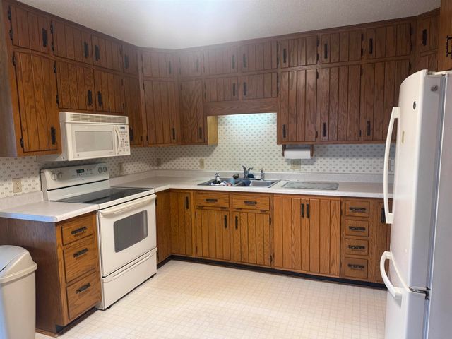 1908 Owen St., Charles City, IA 50616