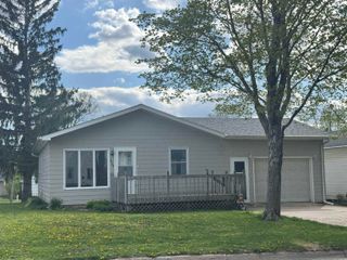 1908 Owen St., Charles City, IA 50616