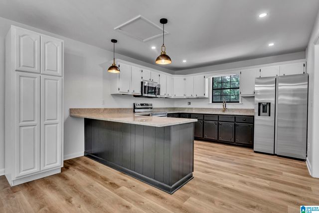 855 VALLEY TRAIL, Warrior, AL 35180