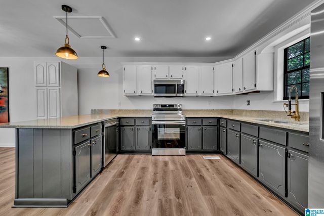 855 VALLEY TRAIL, Warrior, AL 35180