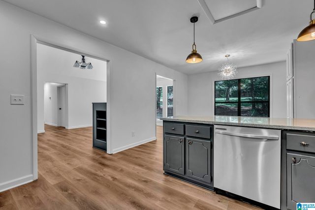 855 VALLEY TRAIL, Warrior, AL 35180
