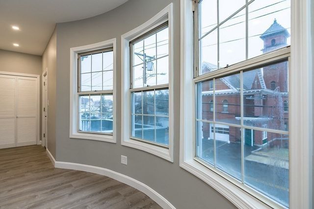 296 Ames 2F, Lawrence, MA 01841