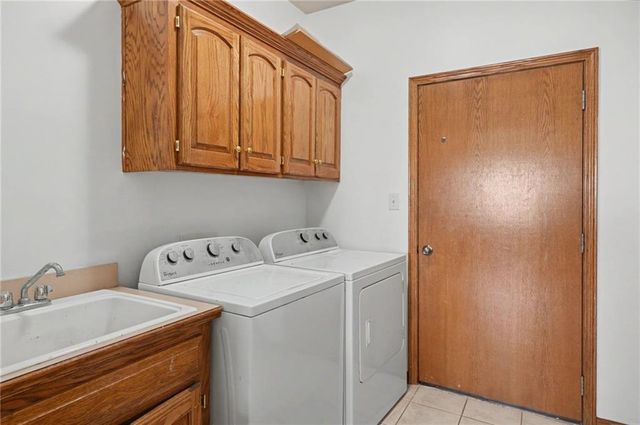 3528 Tillerman Drive, Lawrence, KS 66049