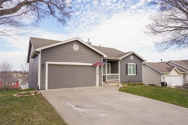 3528 Tillerman Drive, Lawrence, KS 66049