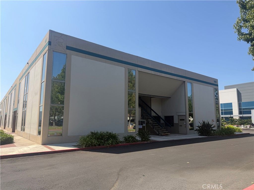 1800 E Garrey Avenue 212, Santa Ana, CA 92705 — exterior