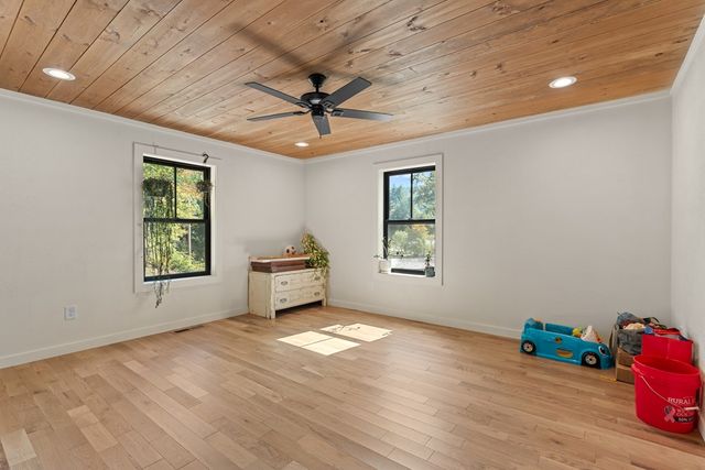 21136 Joe Brown Hwy, Murphy, NC 28906