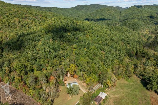 21136 Joe Brown Hwy, Murphy, NC 28906