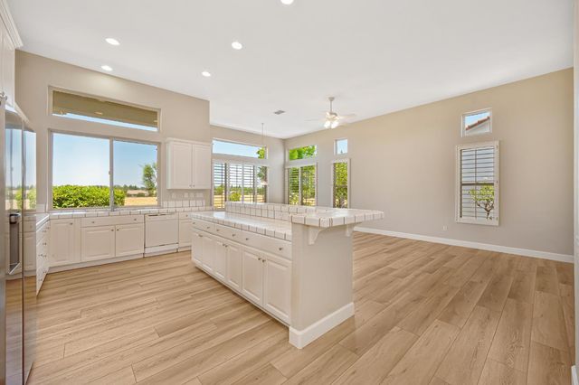 714 Canyon Oak Ln, Lincoln, CA 95648