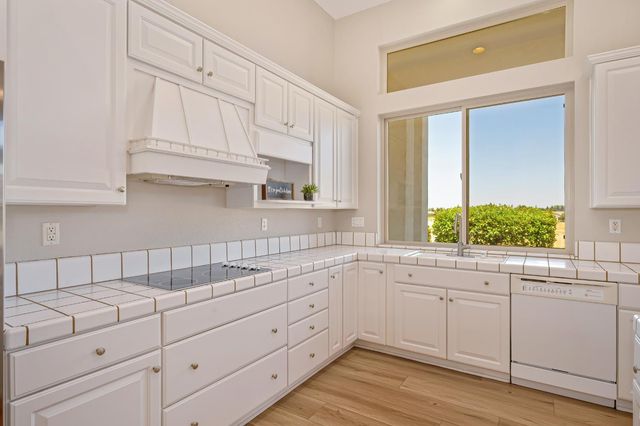 714 Canyon Oak Ln, Lincoln, CA 95648