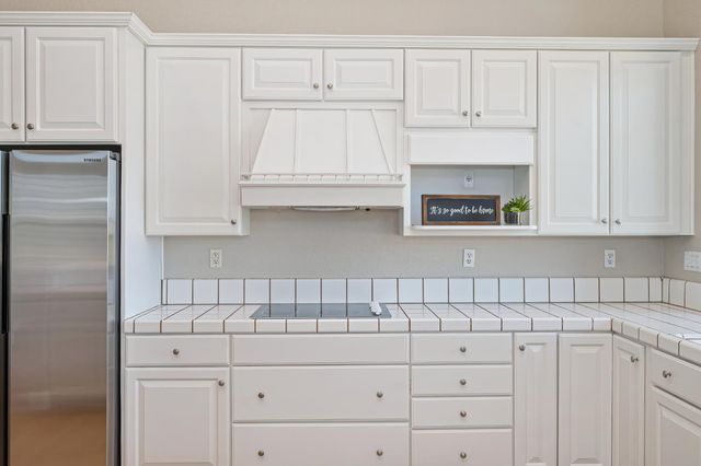 714 Canyon Oak Ln, Lincoln, CA 95648