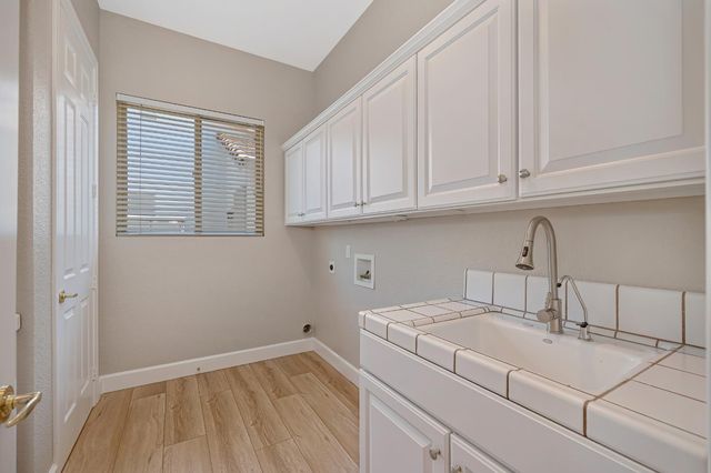 714 Canyon Oak Ln, Lincoln, CA 95648