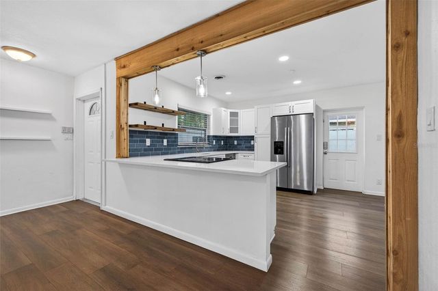 210 N GLEN AVENUE, Tampa, FL 33609