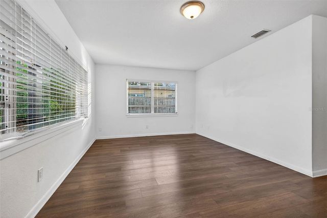 210 N GLEN AVENUE, Tampa, FL 33609