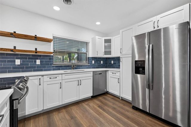 210 N GLEN AVENUE, Tampa, FL 33609