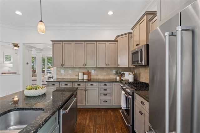 2129 Oakview Road SE, Atlanta, GA 30317