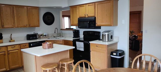 3225 BLUEBERRY LANE, Appleton, WI 54915