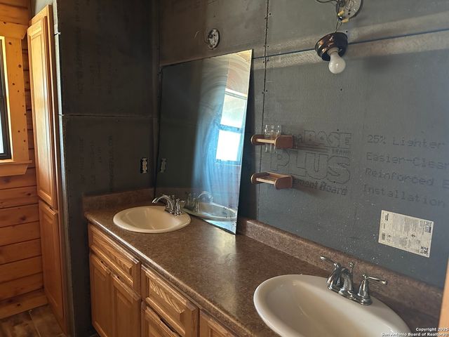 4500 Hickory Forrest, Seguin, TX 78155