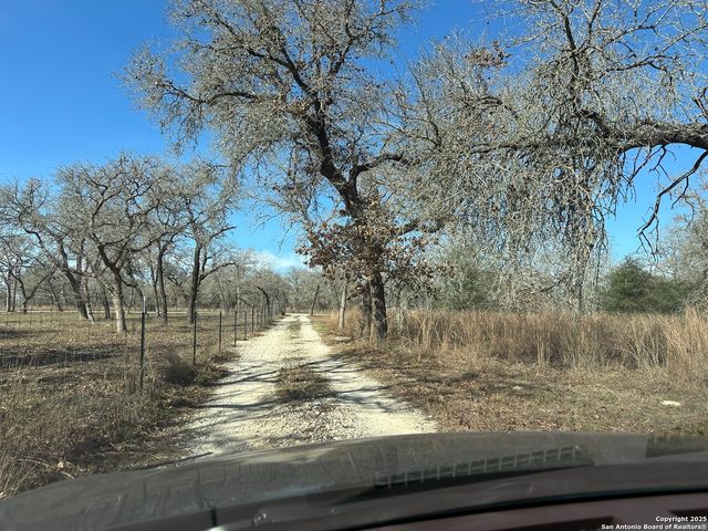 4500 Hickory Forrest, Seguin, TX 78155