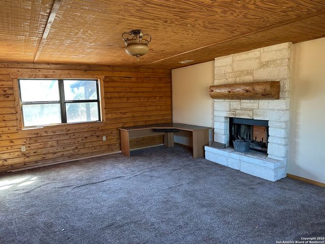 4500 Hickory Forrest, Seguin, TX 78155
