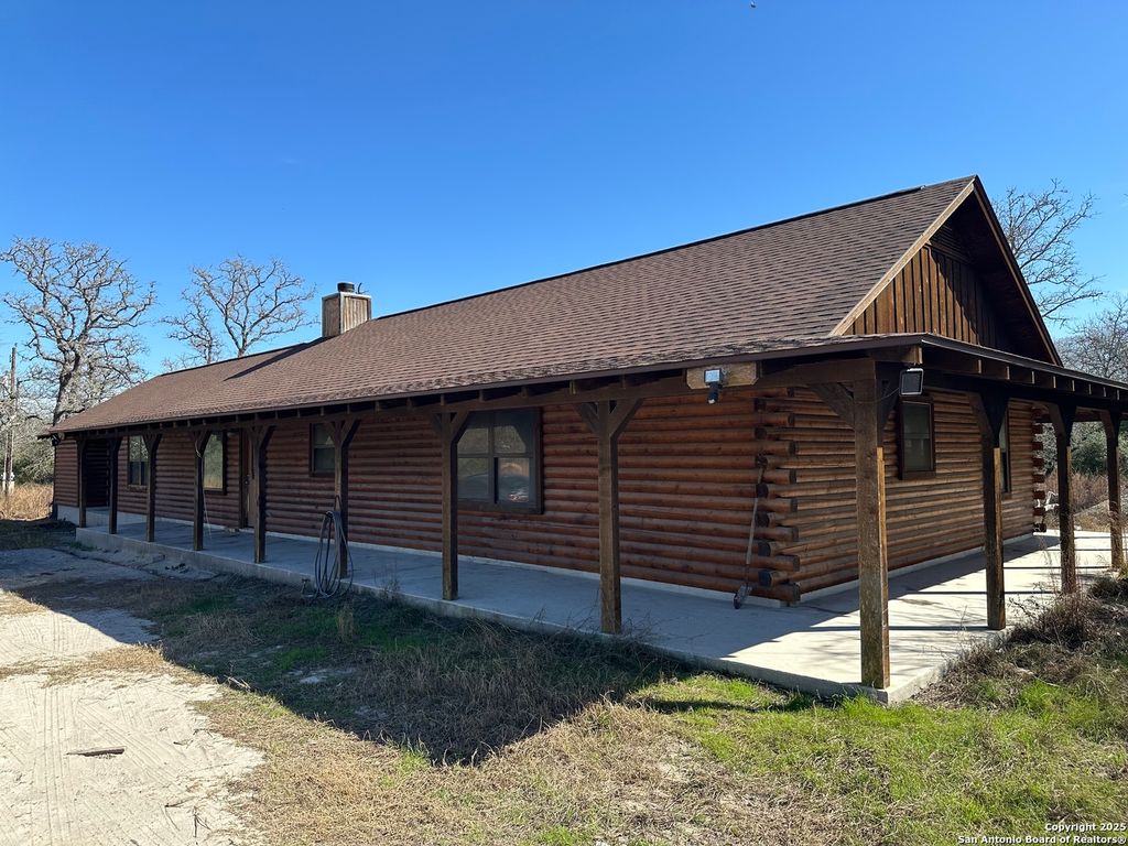 4500 Hickory Forrest, Seguin, TX 78155