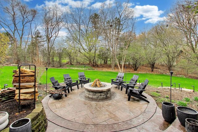 1203 MACINTOSH Drive, Wauconda, IL 60084