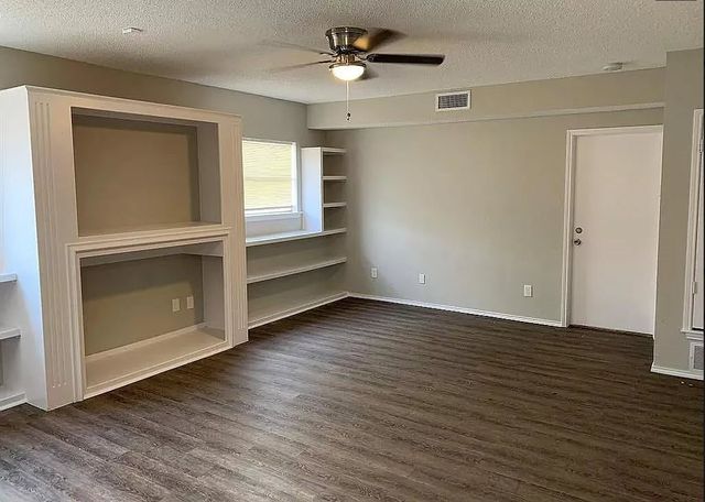 826 Samuels Avenue, Fort Worth, TX 76102