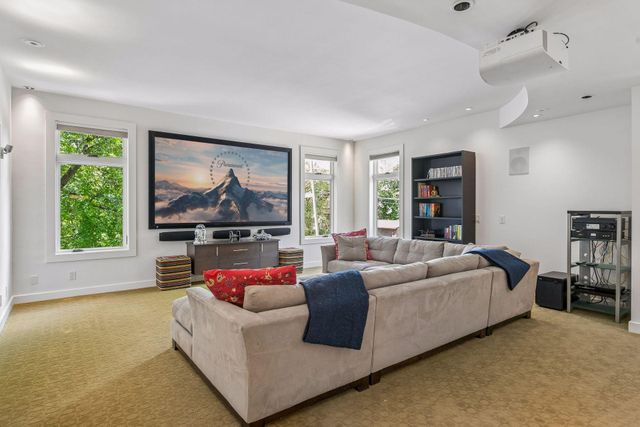 410 Mccarrons Boulevard N, Roseville, MN 55113