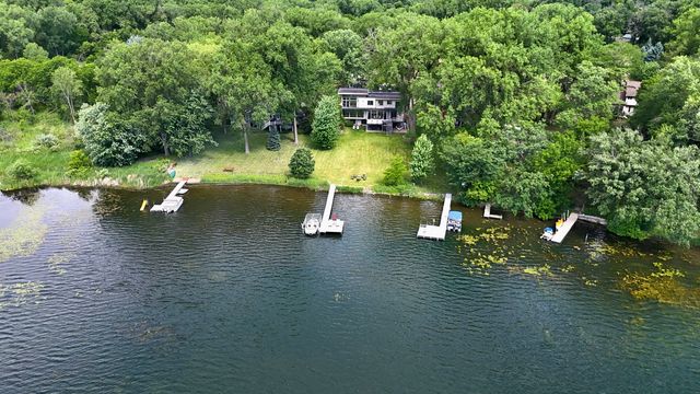 410 Mccarrons Boulevard N, Roseville, MN 55113