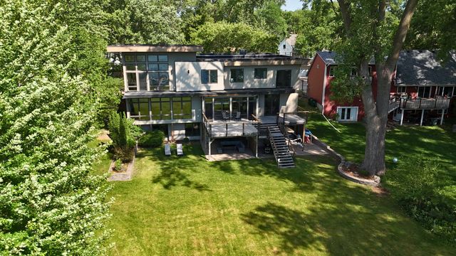 410 Mccarrons Boulevard N, Roseville, MN 55113